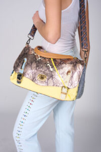 770 LOOKBOOK 6136729