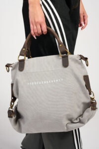770 LOOKBOOK 8148699-A