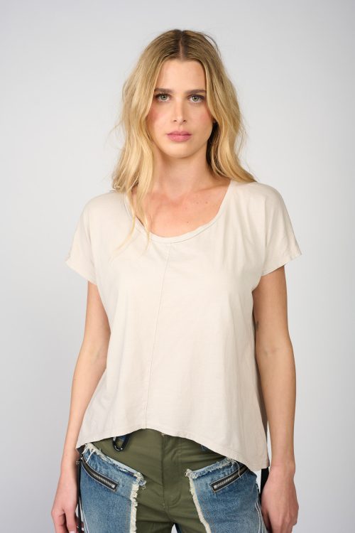 חולצת T צווארון ניקי רחב SHIRT