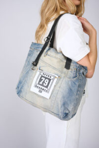 770 LOOKBOOK 9-158675