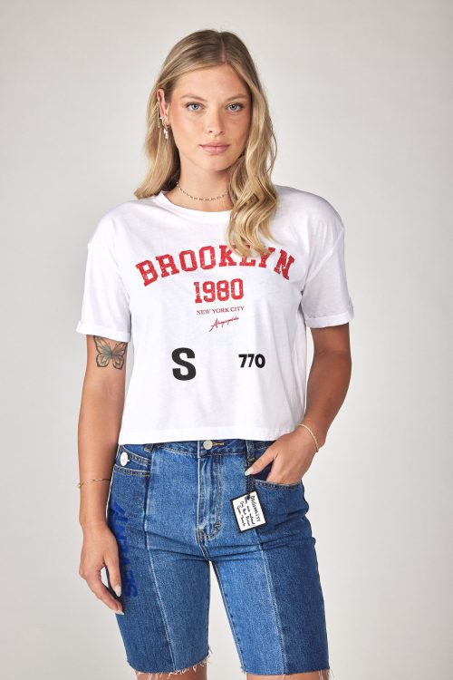 חולצת טי קרופ  BROOKLYN