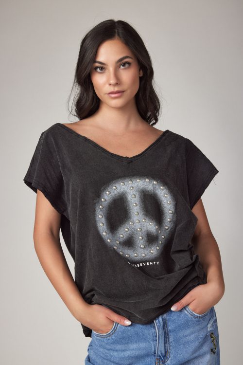 חולצת T ווש הדפס ניטים PEACE