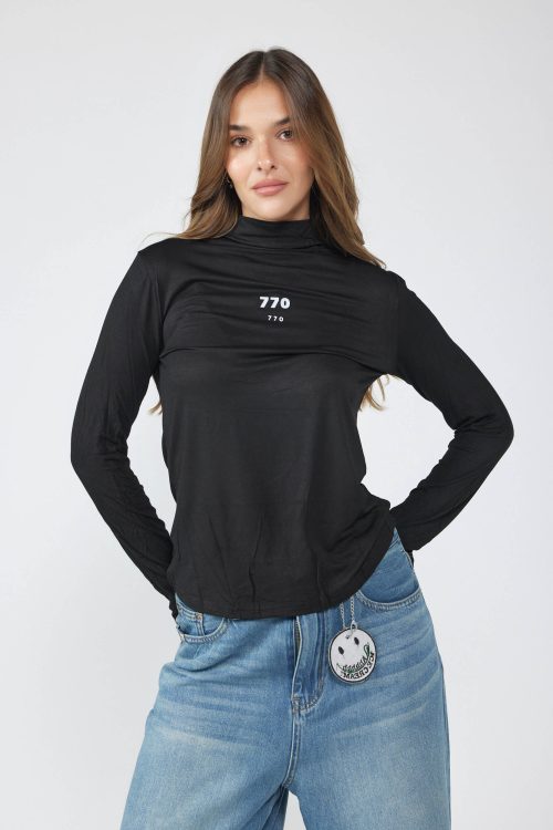 חולצת בייסיק גולף 770
