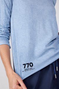 770 637