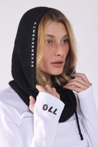 - 915