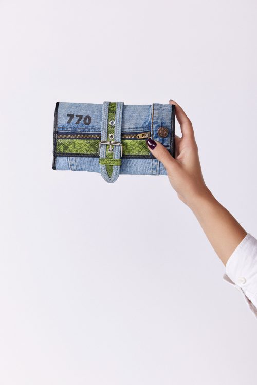 ארנק שילוב ג’ינס ודמוי עור 770