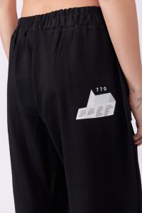 - 902