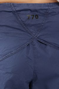 013A6842