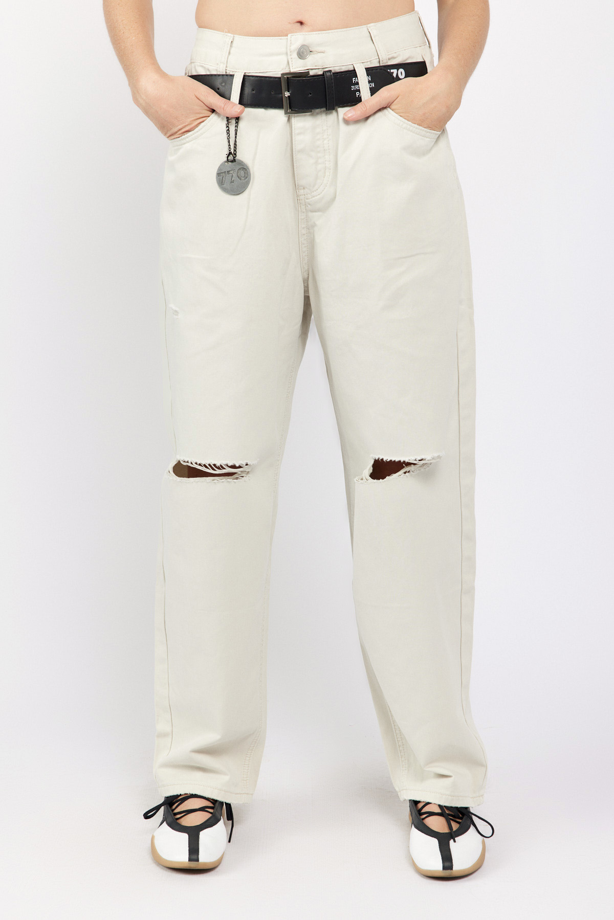 מכנסי ג'ינס קרעים שילוב חגורה FASHION